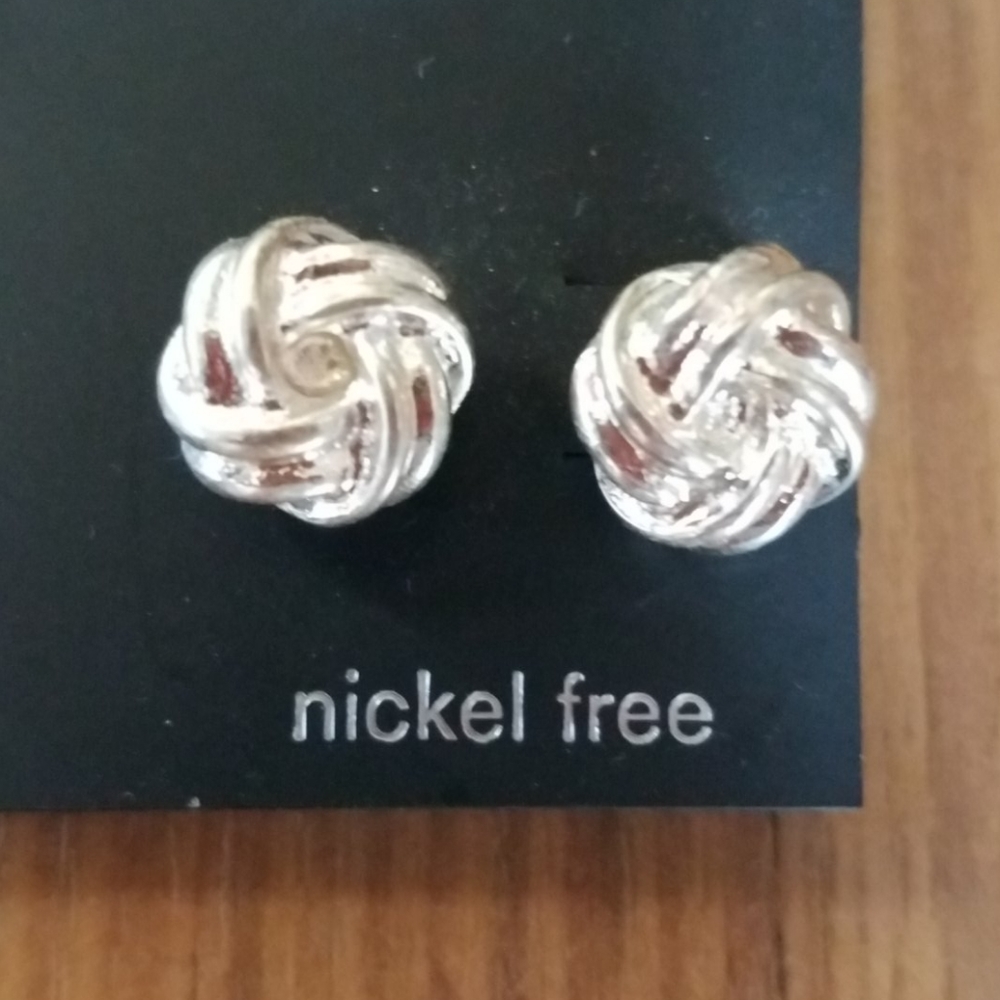 ๐ SOLD! NEW Lane Bryant Cubic Zirconia Earrings - Picture 2 of 4